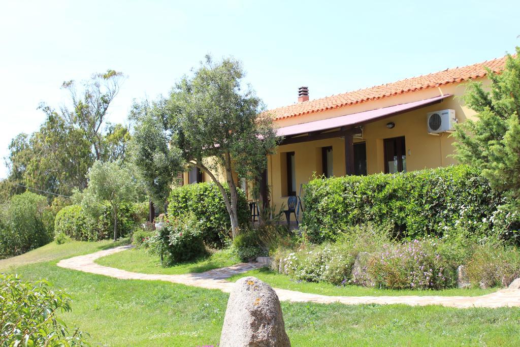 Agriturismo Campesi Casale Tra Le Vigne 阿列恩图 外观 照片
