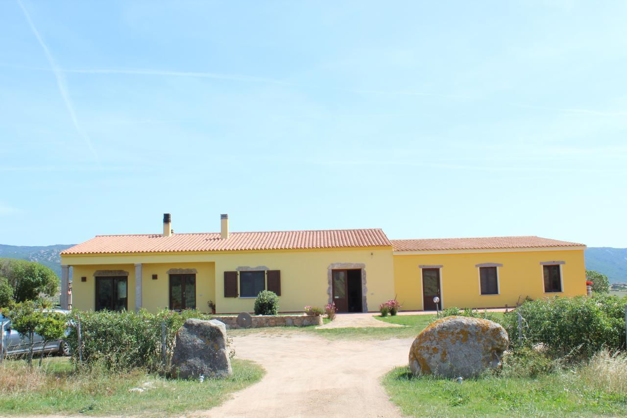 Agriturismo Campesi Casale Tra Le Vigne 阿列恩图 外观 照片